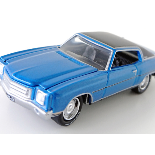1970 Chevrolet Monte Carlo Johnny Lightning Mulsanne Blue poly