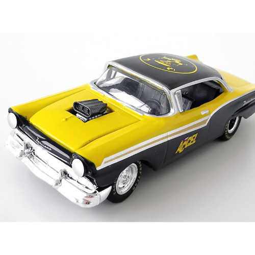 1957 Ford Fairlane 500 M2 Machines Gloss Citrongul & Svart