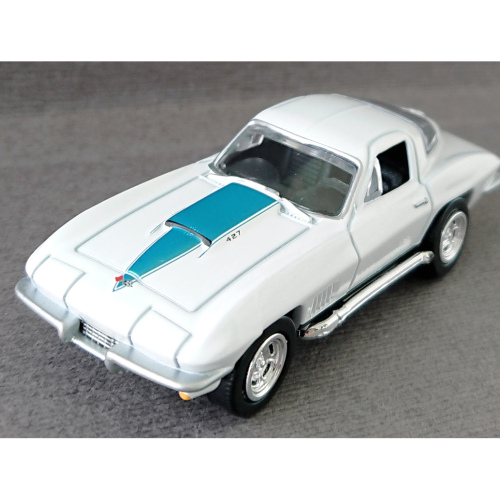 1967 Chevrolet Corvette 427 Auto World Gloss Vit