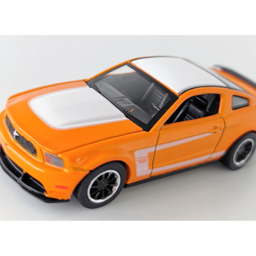 2012 Ford Mustang Boss 302 Auto World Metalflake Ljusorange