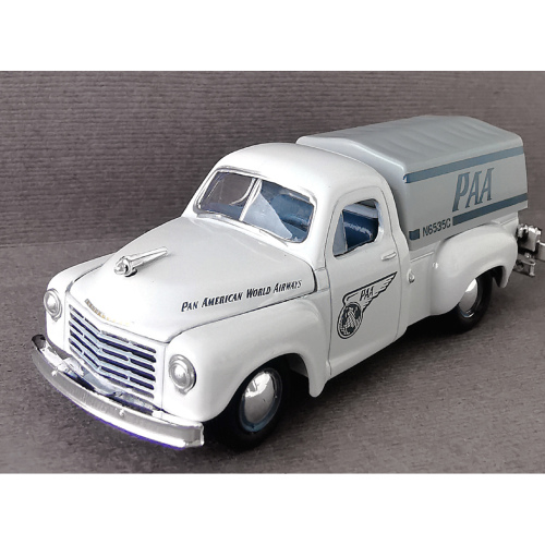 1950 Studebaker 2R Truck M2 Machines Gloss Vit