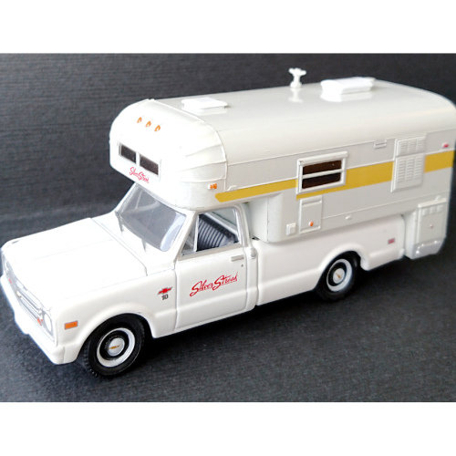 1968 Chevrolet C-10 Cheynne with Silver Streak Camper Greenlight Vit